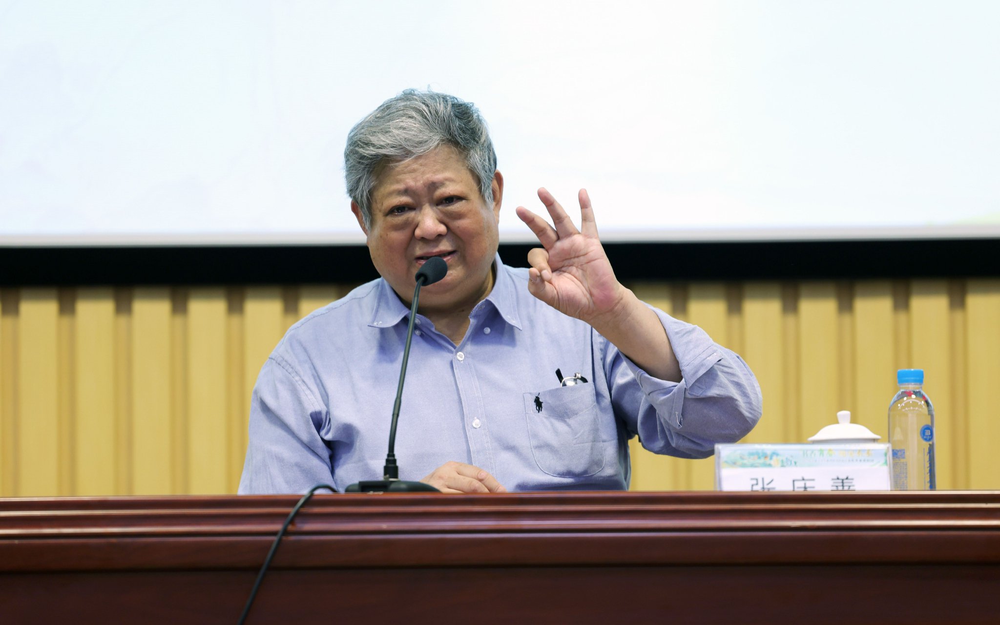 張慶善表達了對大學生閱讀《紅樓夢》的三點期待。 新京報記者李木易 攝