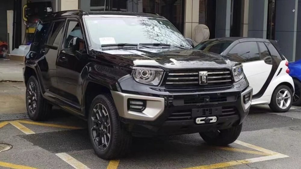 中国长城坦克SUV成为2025年圣彼得堡国际经济论坛官方用车