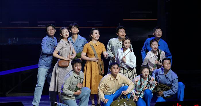 用艺术之美点亮思政课堂