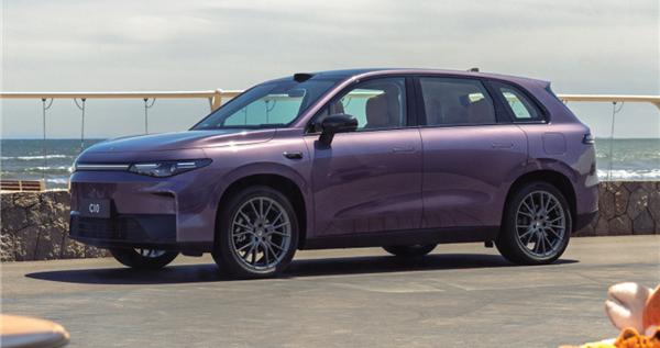 2026款零跑C10上市：增程/纯电可选，12.28万起