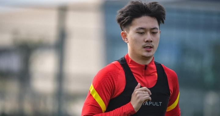 北青体育：蒋圣龙确定无缘6月18强赛，国足中卫首选蒋光太+朱辰杰