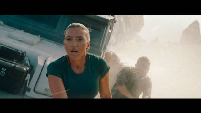 《侏罗纪世界：重生》曝新预告，变异霸王龙突袭精英小队