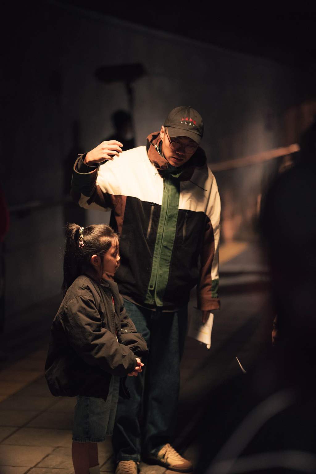 电影《独一无二》拍摄期间，王沐导演片场照