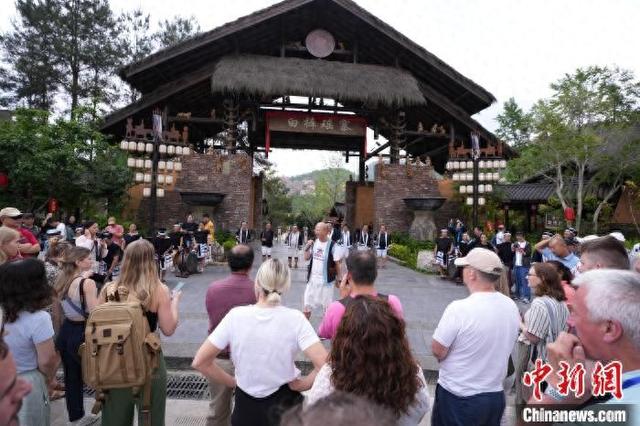 图为踩线活动现场。广西壮族自治区文化和旅游厅 供图