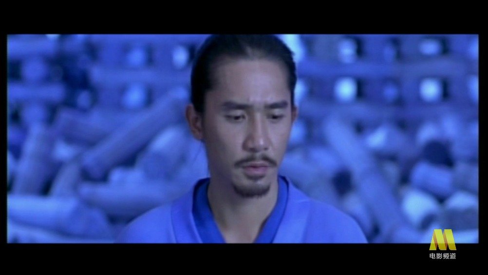 张艺谋《英雄》今日12:25电影频道播出，李连杰梁朝伟演绎刺秦故事