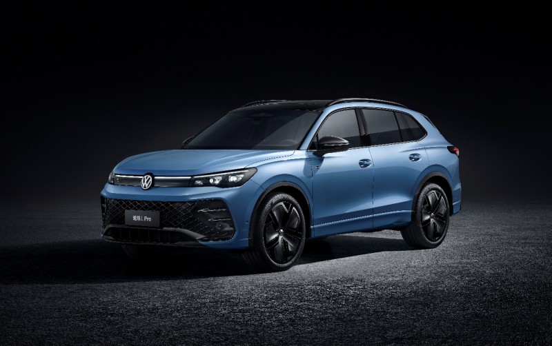 25 万级燃油 SUV 对决：途观 L Pro 2025 款 vs 探岳 L