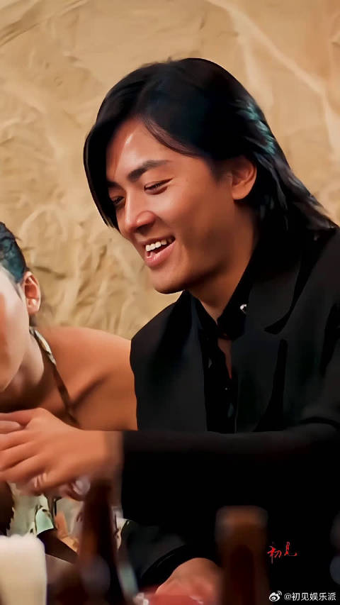 郑伊健巅峰时期，不输四大天王，现在被很多年轻人说过气了