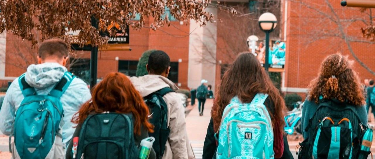 港校喊话“收留哈佛学生”背后，2025香港录取堪比“寒战”“无间道”