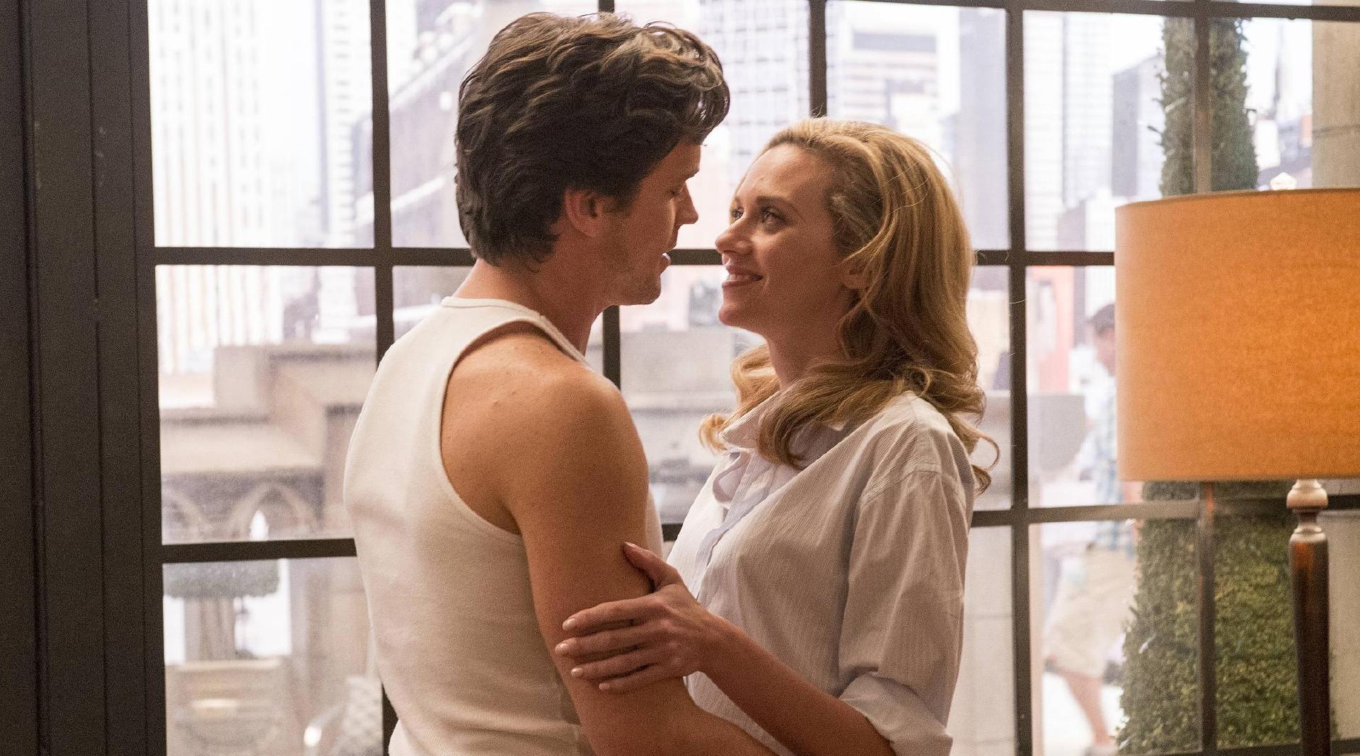 美剧《妙警贼探》妻子与罪犯联手破劫案