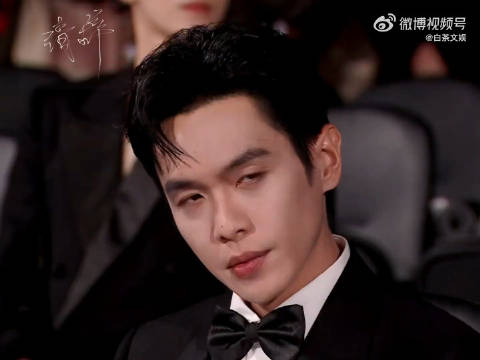 张若昀凭范闲再获白玉兰提名！