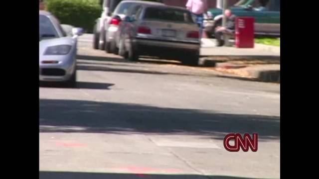 马斯克首辆百万美元迈凯伦F1曝光