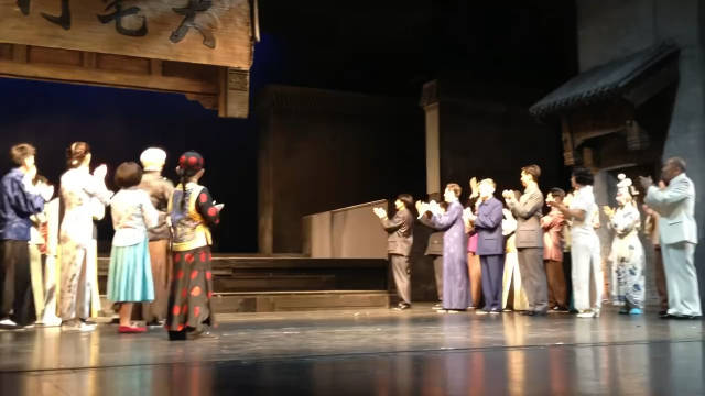 13年话剧《大宅门》 朱媛媛一人分饰黄春、杨九红、香秀 伊人