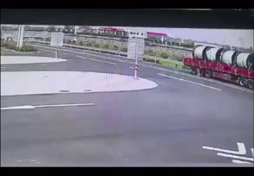 特斯拉Model3高速撞卡车，摄像头方案再引安全质疑