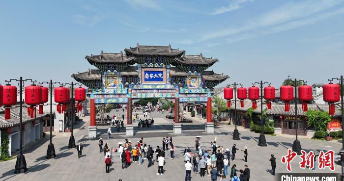 航拍山西乔家大院