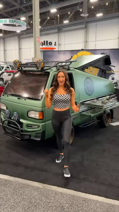 第一次见到k-van露营车的小姐姐，这玩意儿麻雀虽小五脏俱全嘛