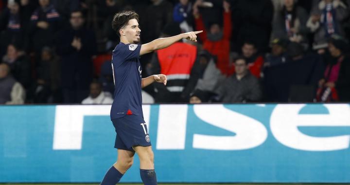 单赛季欧冠准确传球次数榜：维蒂尼亚次席，距哈维纪录只差5次