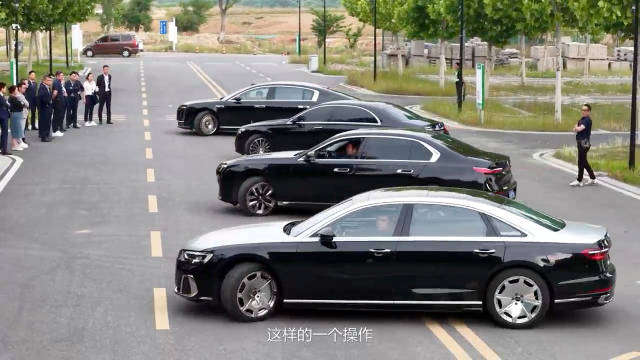 A8/7系/S级和尊界S800对比转弯半径，有后轮转向的肯定赢啊