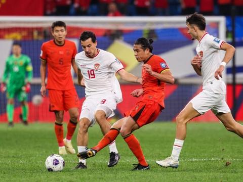 国足首发出炉！韦世豪+蒋光太替补，英媒：1-2输印尼，提前出局