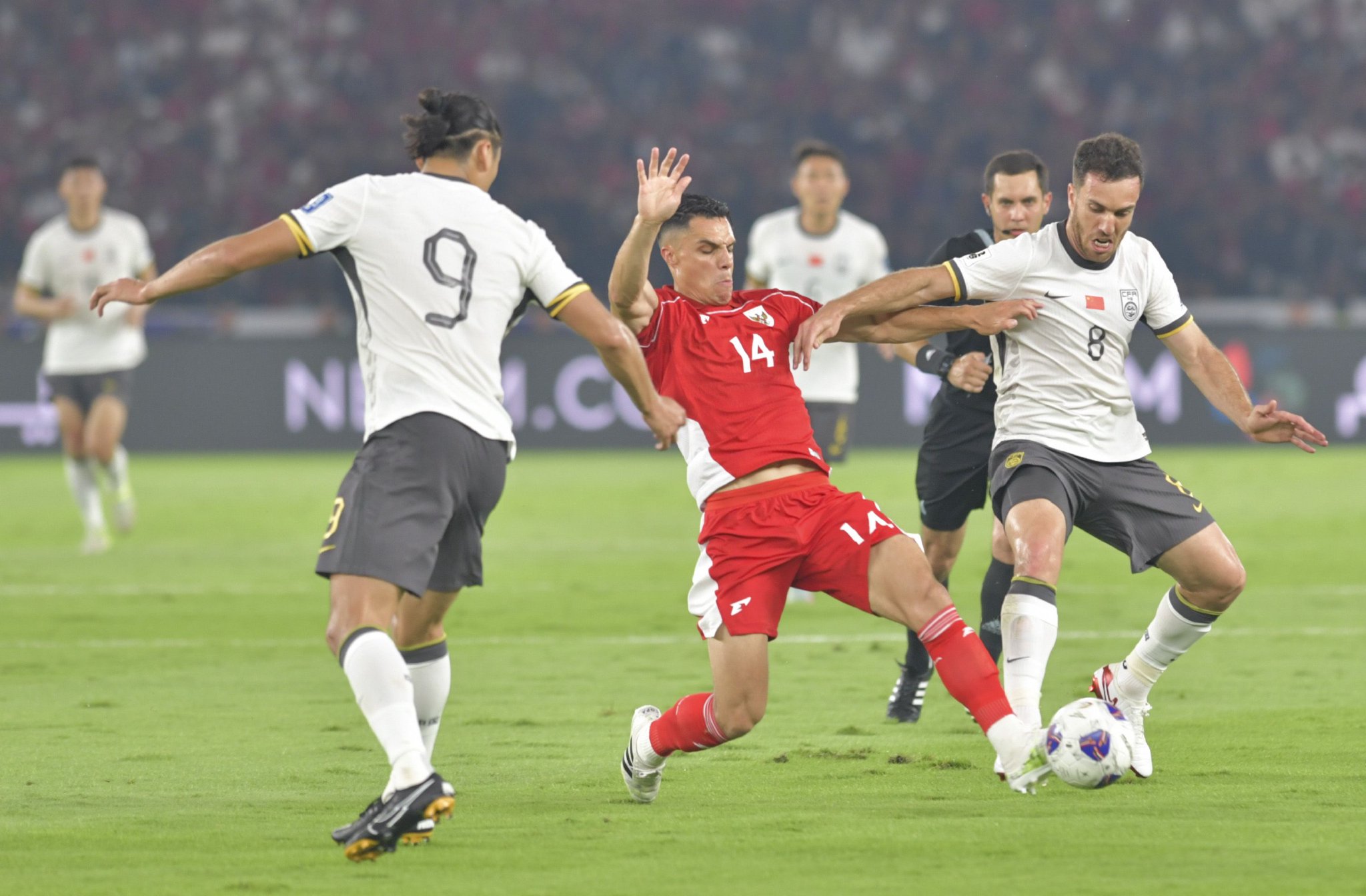 （体育）（28）足球——世预赛：中国队对阵印度尼西亚队