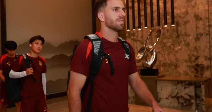 记者：韦世豪必须要上，塞尔吉尼奥在伊万体系里存在感不是很强