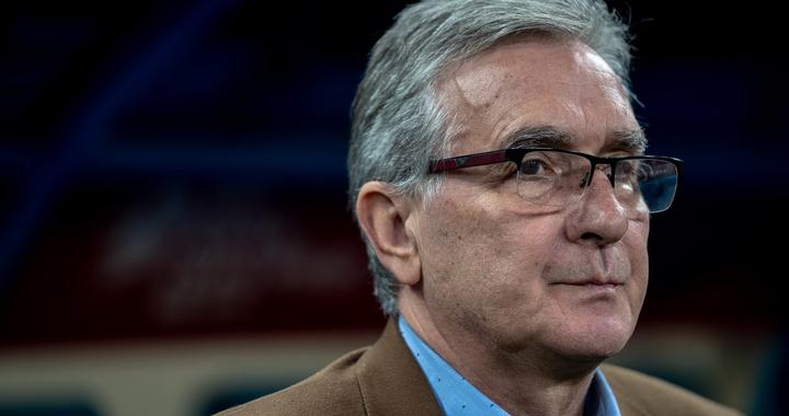 国足首发变动：胡荷韬、塞鸟、王钰栋替换李磊、谢文能、韦世豪