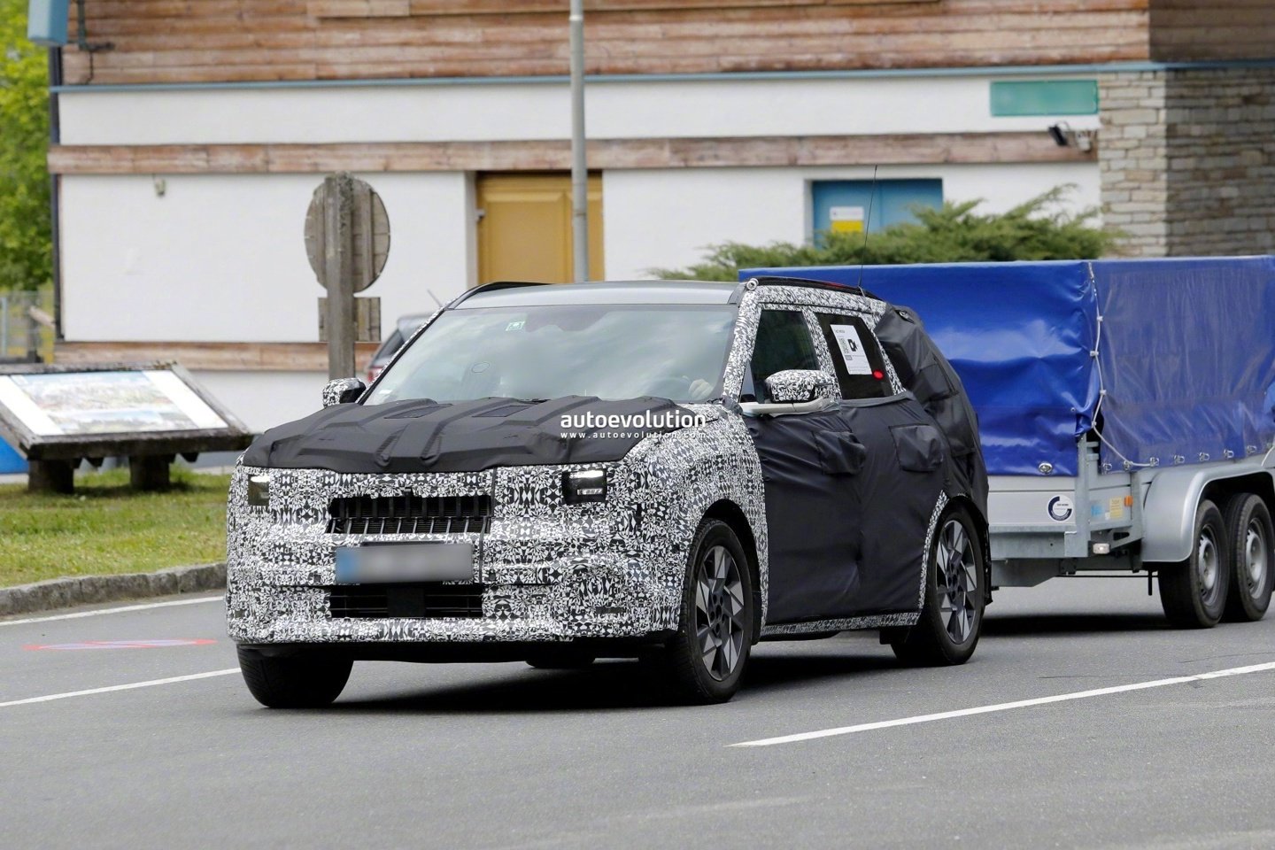 起亚赛图斯Seltos紧凑型SUV 路测图再曝光