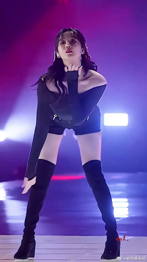 陈小纭整骨十次逆天改命，曾因兄大自卑，如今又美又纯又欲