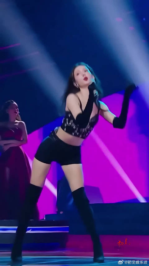 陈小纭金晨同台热舞pk，你喜欢哪一个