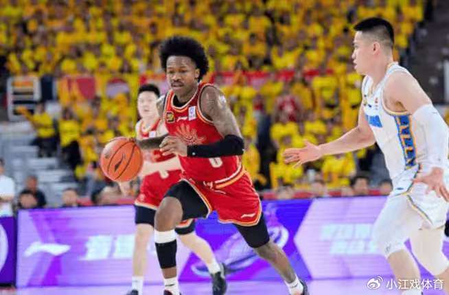 山西外援公开嘲讽广东队，老将任骏飞接近退役，宏远加速重建