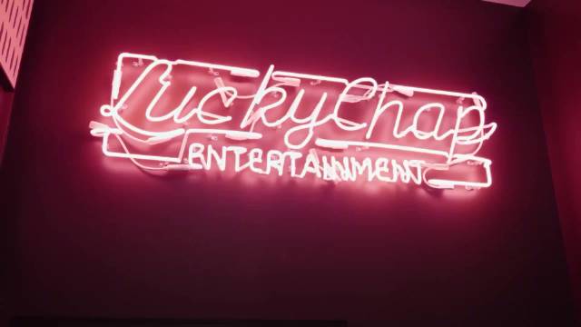 AD 带你走进 ‌玛格特·罗比Margot Robbie 的梦幻办公室！