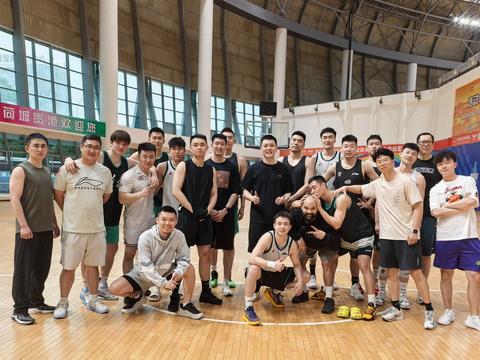 今晚！辽篮VS北京，cctv5仍无直播，杨鸣斗法许利民，韩德君休战