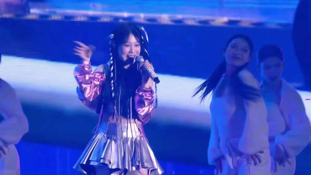 据韩媒报道，喜剧演员小沈阳+沈春阳女儿沈佳润（NINA）将以K-pop