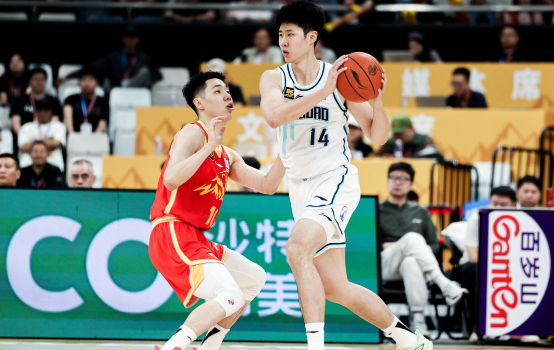 租借结束！CBA王牌前锋正式加盟青岛男篮，感谢刘维伟重点培养