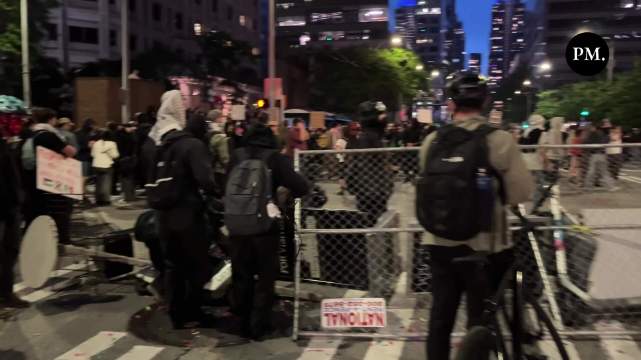 西雅图Antifa再建自治区，警方延迟介入引保守派不满