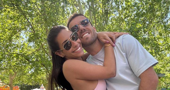 恩爱！塞鸟妻子庆祝“巴西情人节”：我只想说我有多爱你