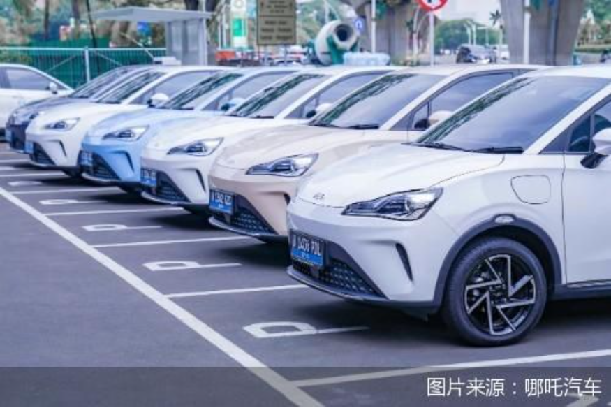 员工居家办公、董事长被“堵门”，哪吒汽车退无可退