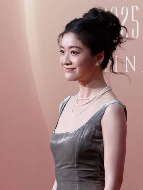 盛典张雪迎生图来了！张雪迎的虎牙真好看？！ 你给妹妹打几分 张雪迎