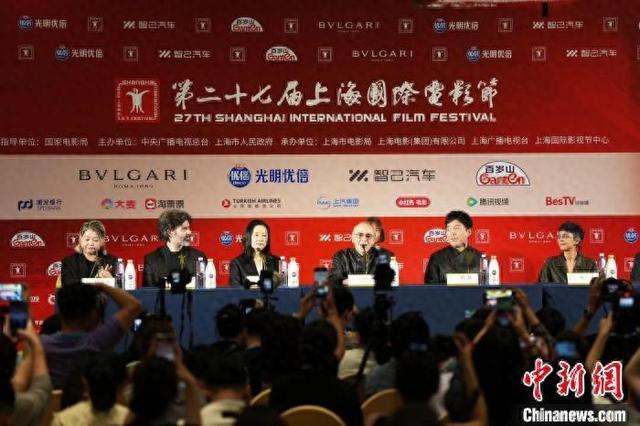 6月13日，第27届上海国际电影节金爵奖评委媒体见面会在上海举行。 中新社记者 张亨伟 摄