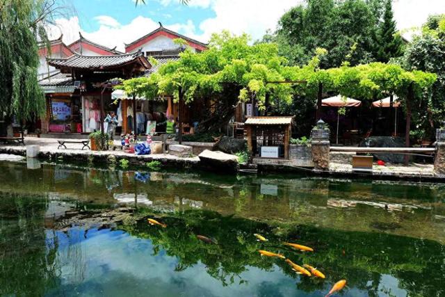 千年古城，诗意丽江。本文图片来源均为视觉中国。