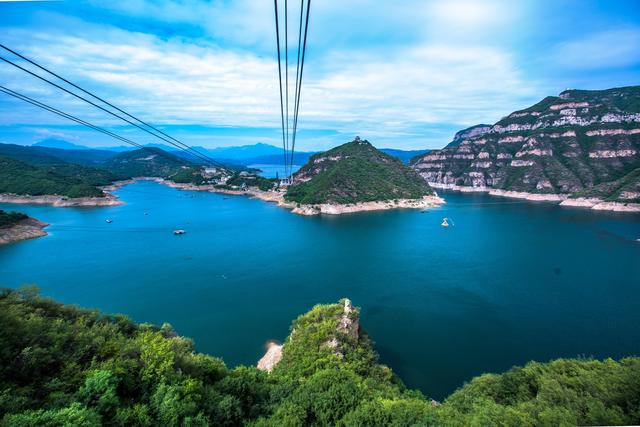 河南济源黄河三峡景区,群峰竞秀,山水交融,是小浪底的精华所在
