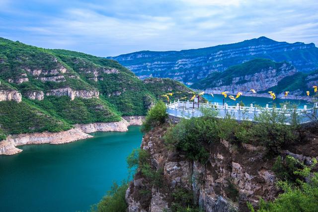 河南济源黄河三峡景区,群峰竞秀,山水交融,是小浪底的精华所在