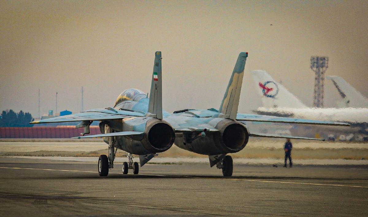以色列空袭伊朗首都!伊军防空系统疑无反应,F35实施临空轰炸?