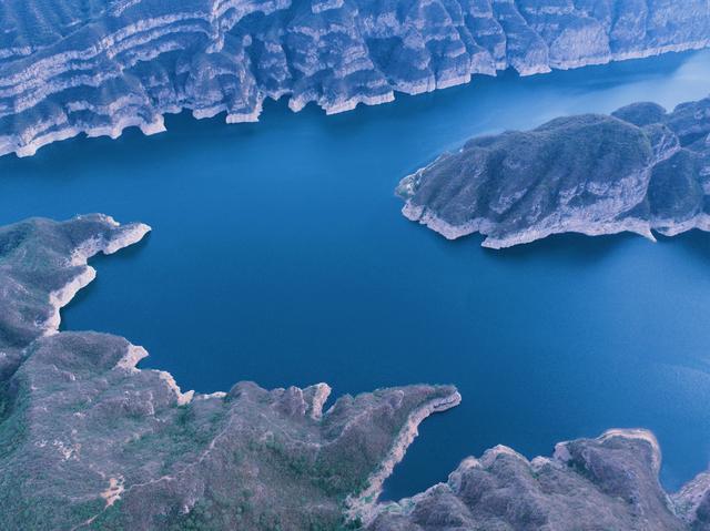 河南济源黄河三峡景区,群峰竞秀,山水交融,是小浪底的精华所在