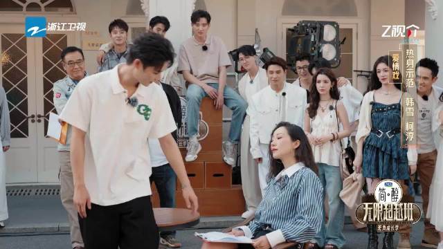 余宇涵看爱情戏瞳孔地震憋笑失败