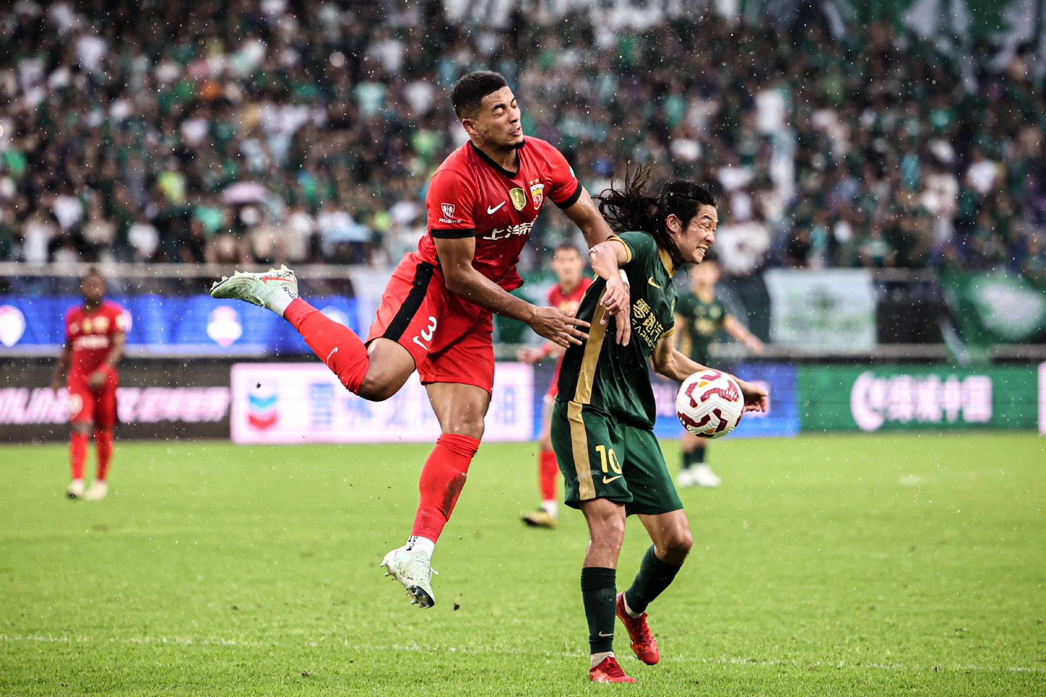 （体育）（10）足球——中超：浙江俱乐部绿城平上海海港