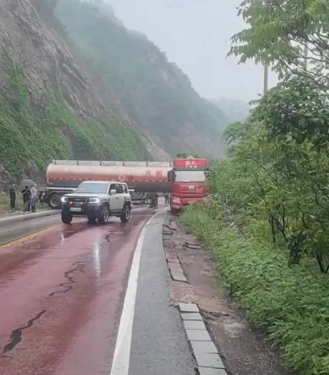 方程豹豹5拉大货车，这就是豹力全开么？