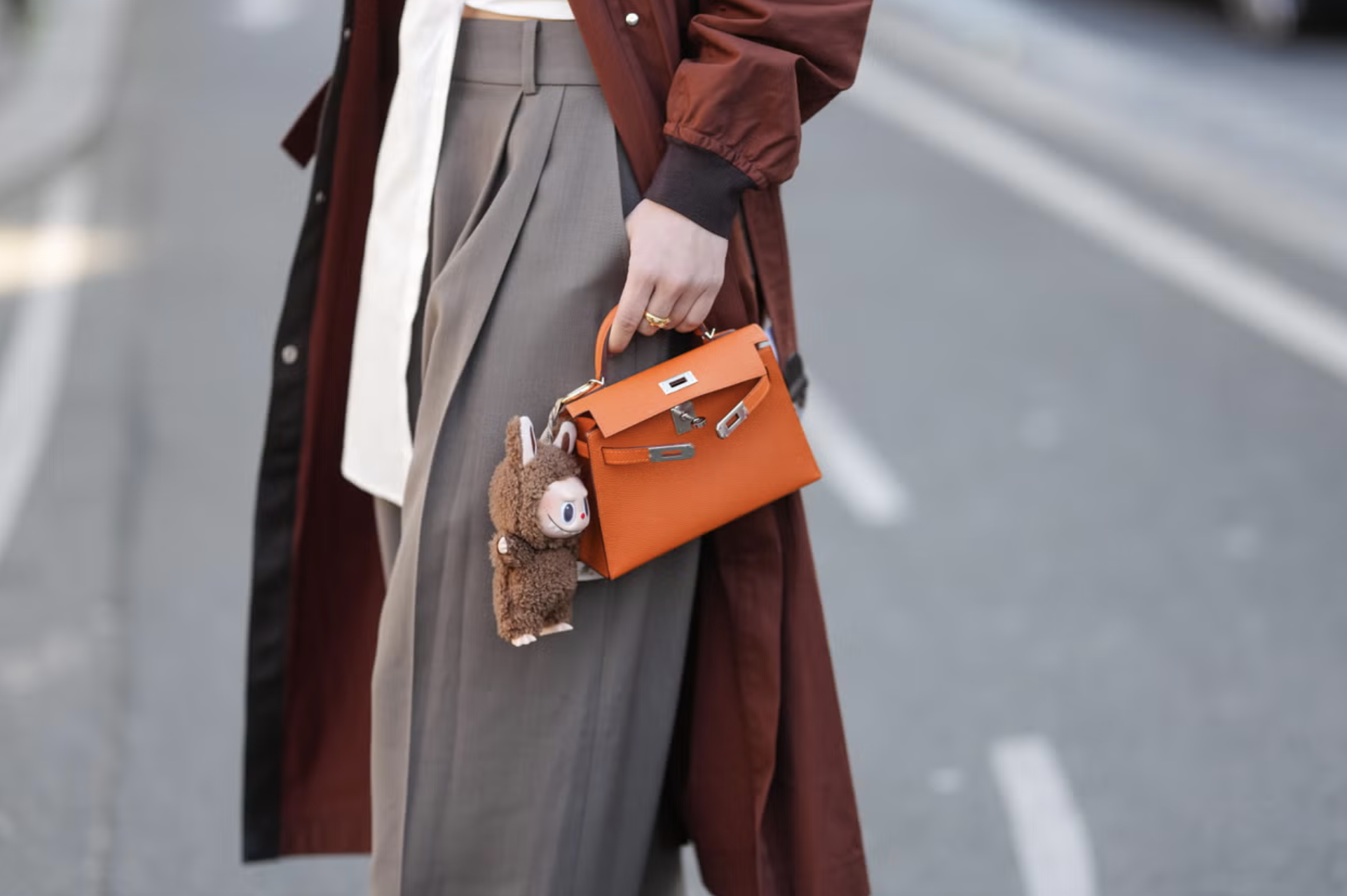 从芭比到LABUBU：谁的娃娃，谁的未来？