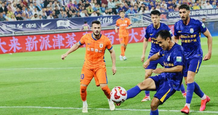 乱局之下！崔康熙不满球员和裁判，泰山队管理层该如何应对