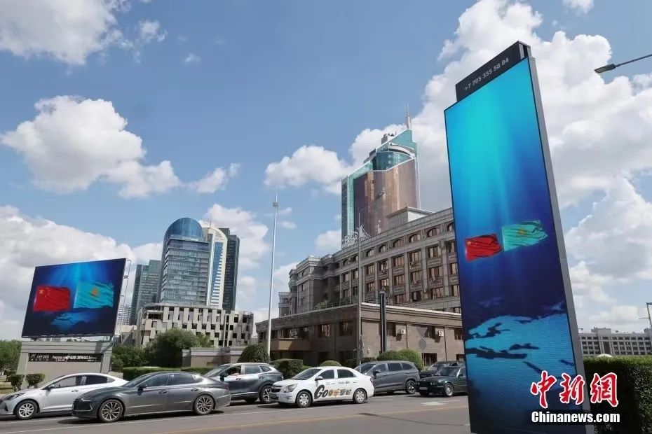 當地時間2025年6月15日,哈薩克史丹首都艾斯坦拿街景。中新社記者 盛佳鵬 攝