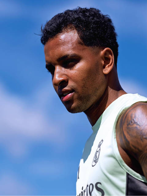 皇马球员训练间隙观礼，备战世俱杯对阵利雅得新月